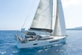 Explore Greece aboard Sailboat Goldfish | Yacht4Less