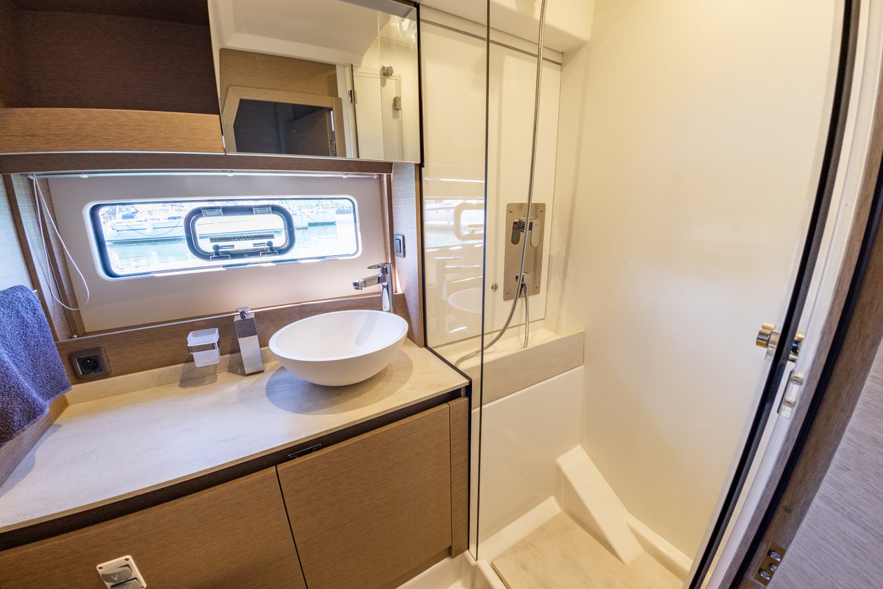 Best Price for a Motorboat NN rental in Croatia | Yacht4Less