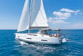 Explore Greece aboard Sailboat SPLASH | Yacht4Less