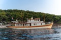 Explore Croatia aboard Luxury Yacht Gallant | Yacht4Less