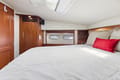 Explore USA aboard Motorboat Parr T On | Yacht4Less