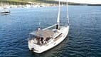 Explore Croatia aboard Sailboat Perla | Yacht4Less