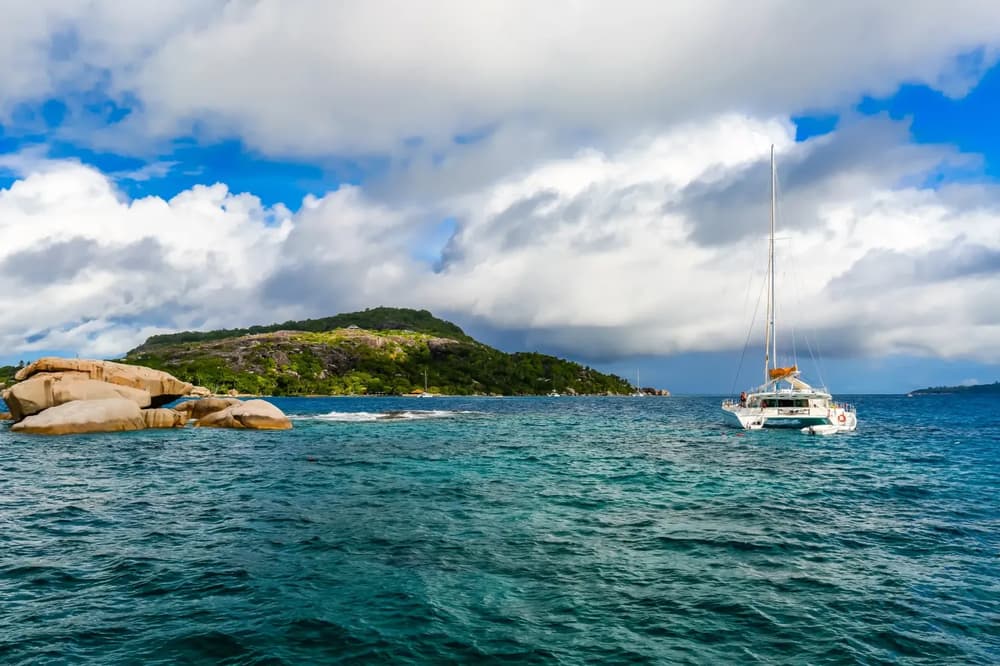 Yacht sail in Seychelle