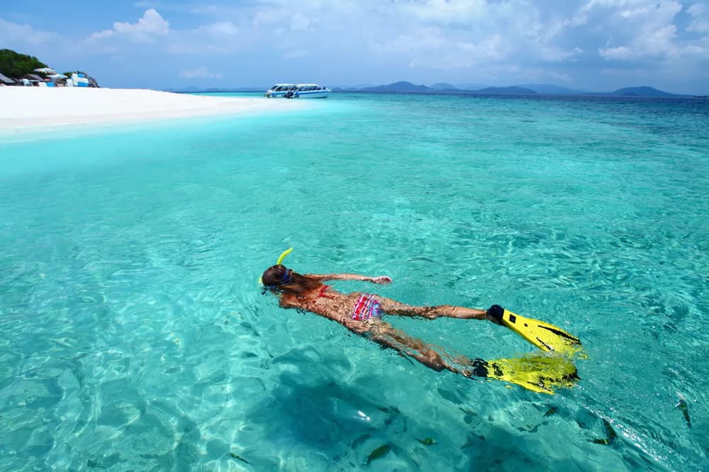 Swiming in Malaysia with a mask
