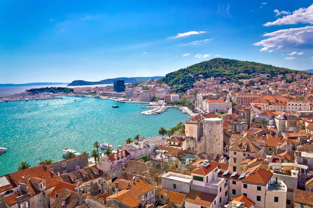 what is the best catamaran sailing route around split