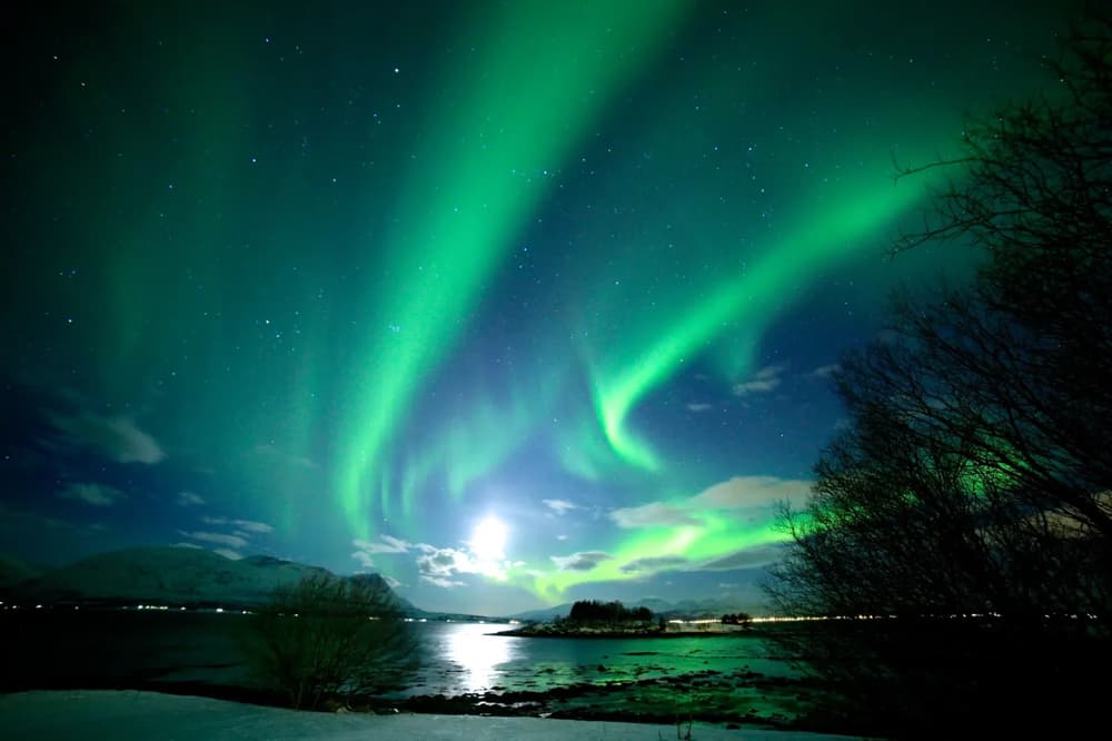 norway northern lights sailing adventure aurora borealis