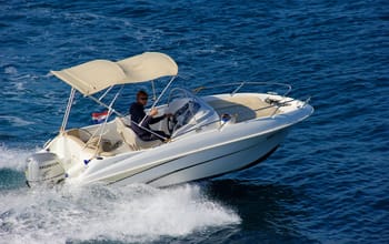 Benetau Flyer 550 Sun Deck