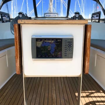 Sailboat Midas available for yacht charter in Greece | Yacht4Less