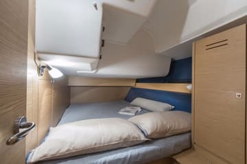 Sailboat ILHA GRANDE available for yacht charter in Greece | Yacht4Less