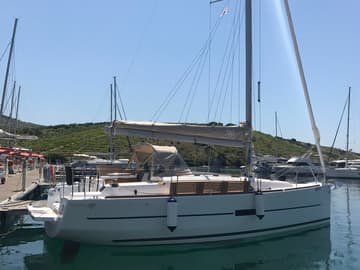 Sailboat Mio available for yacht charter in Croatia | Yacht4Less