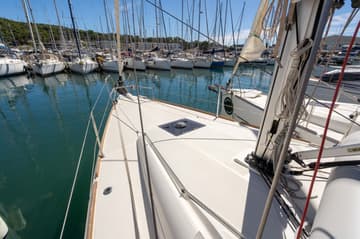 Sailboat PEWEE available for yacht charter in France | Yacht4Less