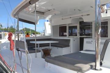 Catamaran DIVALTO available for yacht charter in Caribbean | Yacht4Less