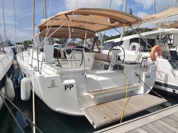 Sailboat KLEE  charter rental in Caribbean | Yacht4Less