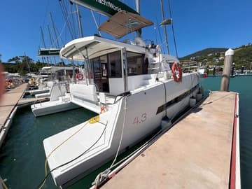 Catamaran SINATRA  charter rental in Australia | Yacht4Less