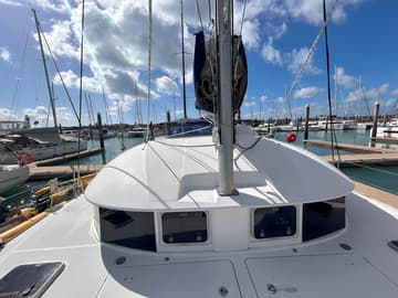 Catamaran LUNASEA  available for yacht charter in Australia | Yacht4Less