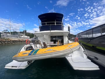 Power Catamaran DIMANCHE  charter rental in Australia | Yacht4Less
