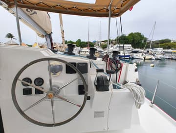Catamaran HAPPY HOUR  available for yacht charter in Caribbean | Yacht4Less