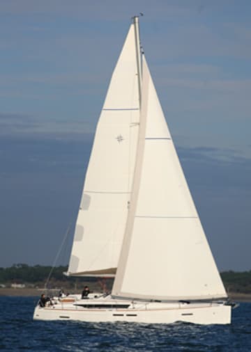 Sailboat UTRILLO  charter rental in French Polynesia | Yacht4Less