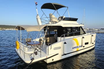 Best Price for a Motorboat Backup rental in Croatia | Yacht4Less