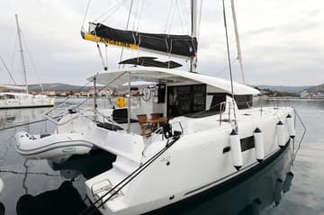 Best Price for a Catamaran Air Wave rental in Croatia | Yacht4Less
