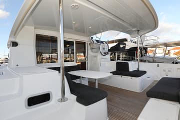 Catamaran Mars available for yacht charter in Croatia | Yacht4Less