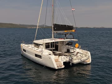 Catamaran Venus available for yacht charter in Croatia | Yacht4Less