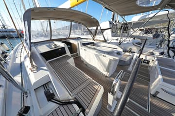 Sailboat Auf Kurs available for yacht charter in Croatia | Yacht4Less