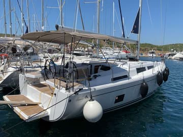 Best Price for a Sailboat Shrimp rental in Greece | Yacht4Less