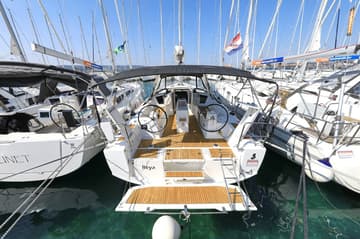 Sailboat Reya charter rental in Croatia | Yacht4Less