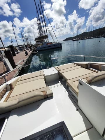 Power Catamaran CARANTHIR  available for yacht charter in Caribbean | Yacht4Less