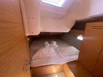 Sailboat Blue Moon II available for yacht charter in Greece | Yacht4Less