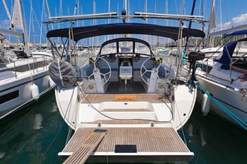 Sailboat Paola available for yacht charter in Croatia | Yacht4Less