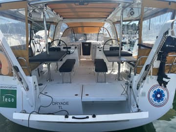 Sailboat DRYADE charter rental in France | Yacht4Less