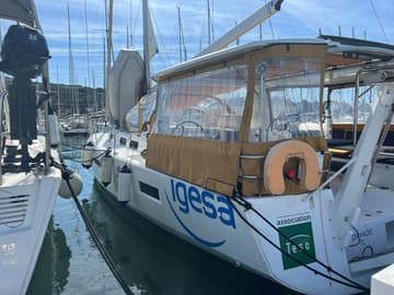 Best Price for a Sailboat DRYADE rental in France | Yacht4Less