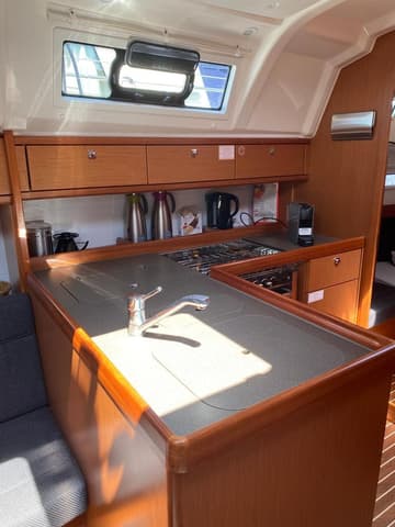 Sailboat Bella Luna available for yacht charter in Netherlands | Yacht4Less