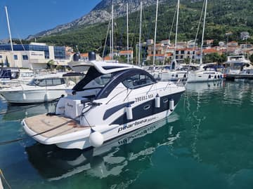 Motorboat Aero charter rental in Croatia | Yacht4Less