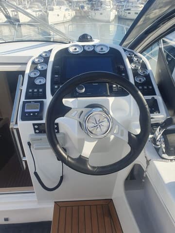 Best Price for a Motorboat Aero rental in Croatia | Yacht4Less