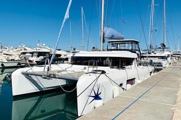 Catamaran Burguesinha charter rental in Greece | Yacht4Less