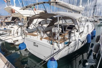 Sailboat Bea charter rental in Italy | Yacht4Less