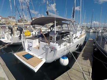 Sailboat Podatok Too charter rental in Croatia | Yacht4Less