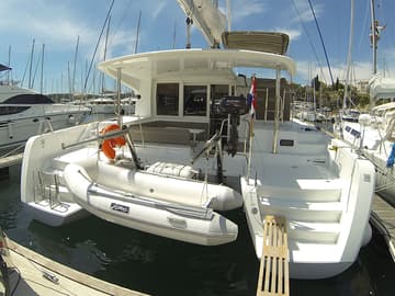 Catamaran Bob Cat available for yacht charter in Croatia | Yacht4Less