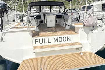 Sailboat Full Moon charter rental in Croatia | Yacht4Less
