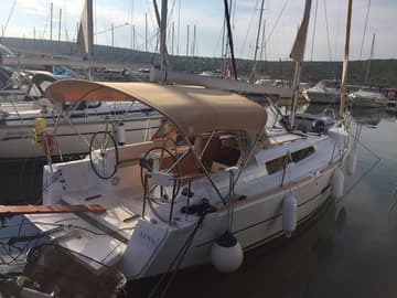 Sailboat Luna charter rental in Croatia | Yacht4Less