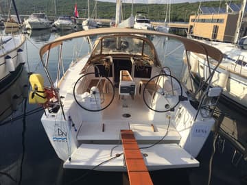 Sailboat Luna available for yacht charter in Croatia | Yacht4Less