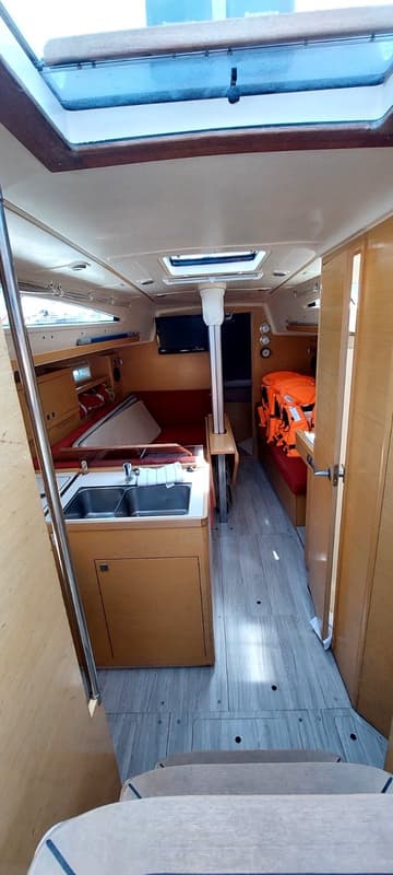 Sailboat Quebec available for yacht charter in Croatia | Yacht4Less