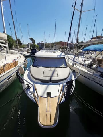 Motorboat Malizia available for yacht charter in Croatia | Yacht4Less