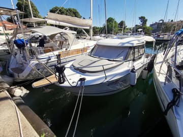 Best Price for a Motorboat Malizia rental in Croatia | Yacht4Less