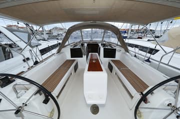 Sailboat Mona available for yacht charter in Croatia | Yacht4Less