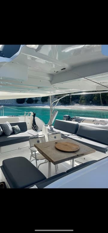 Catamaran Sundowner available for yacht charter in Greece | Yacht4Less