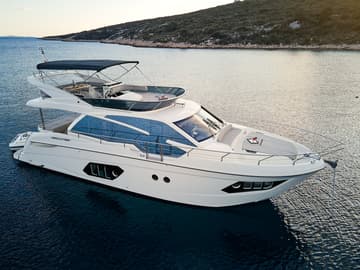 Motorboat Viva La Vida available for yacht charter in Croatia | Yacht4Less